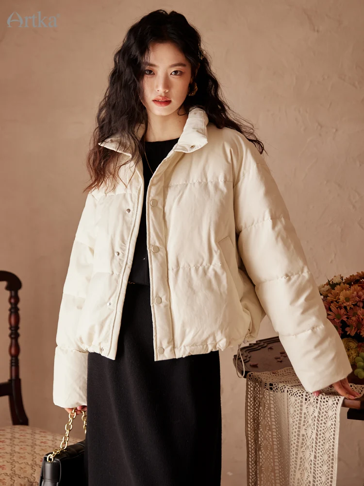 ARTKA 2022 Winter New Women Down Coat Fashion Casual 90% White Duck Down Coats Loose Thicken Short Warm Down Jacket DK92121D