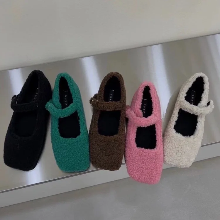 

2024 New Square Head Curly Wool Flat Shoes with Cashmere Warm Cotton Flat Heels Woolen Shoes Sneakers Women