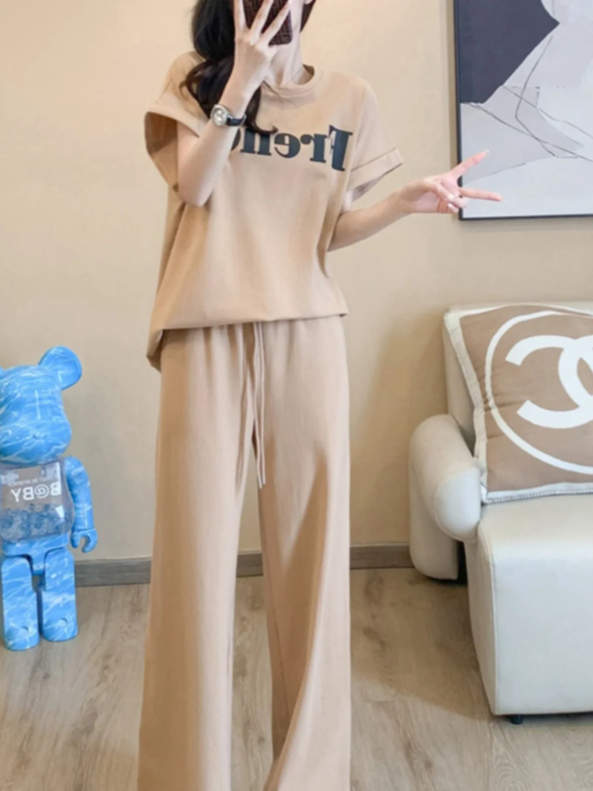 

Женский повседневный спортивный костюм: свободный крой, короткий рукав, длинные брюки, комфортный, дышащий, хлопковый комплект из двух предметов, летняя мода