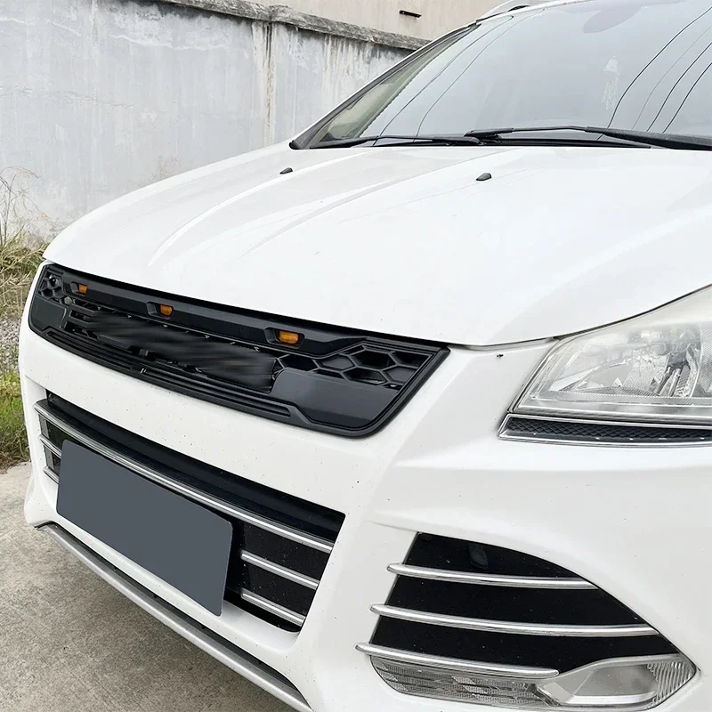 Applicable to Ford Escape/Kuga 2013-2015 grill with LED light decoration modification, front bumper grille accessories