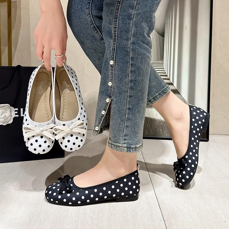 New Luxury Round Toe Polka Dot Casual Women's Flats and Loafers 2026 Fashion Bow Design Comfortable Women Shoes  