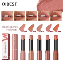 QIBEST lápiz labial mate de terciopelo de larga duración, Pintalabios antiadherente de color marrón Nude, taza clásica, cosmético de manchas de labios Rojas altamente pigmentadas