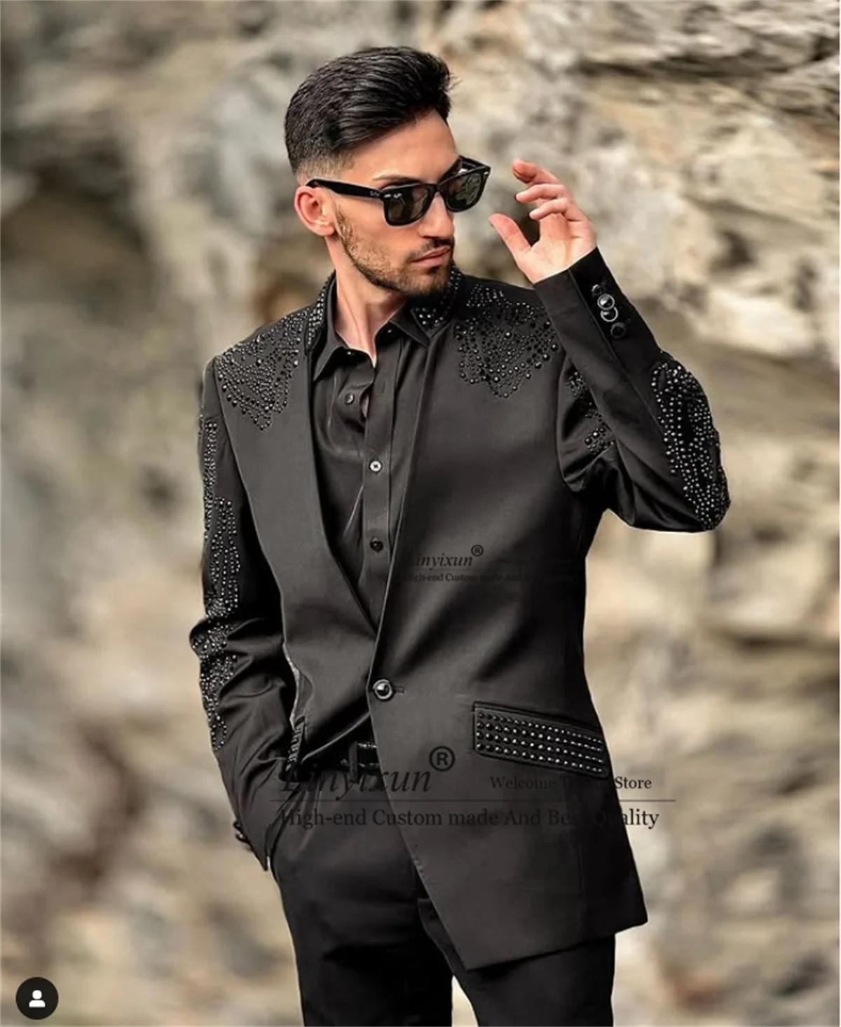 

Metal Embellished Men Suits Stand Collar Customized Groom Tuxedos 2 Pieces Sets Beadeds Party Prom Blazer Wedding Costume Homme