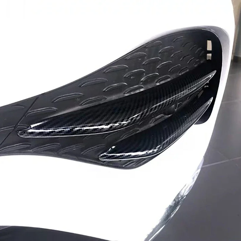 

Декоративные накладки на решетку передних противотуманных фар для Mercedes-Benz GLC X253 2019-2020, цвет карбон, для внешнего освещения