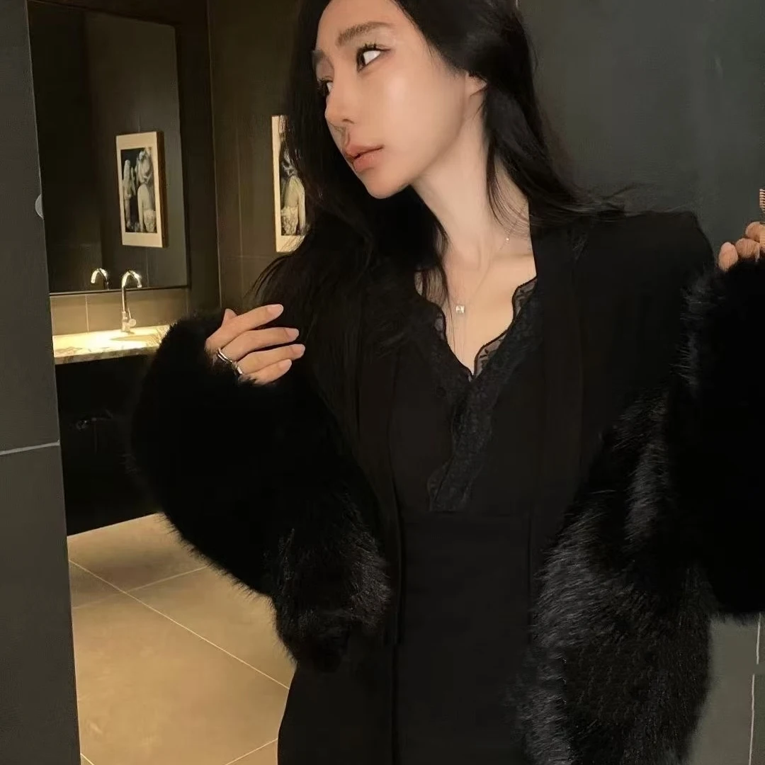 Winter 2025 Women's Slim Fit Long Sve V-Ne Lace Splicing Fce Base irt Warm Thermal Knitwear T-irt Commute Sle