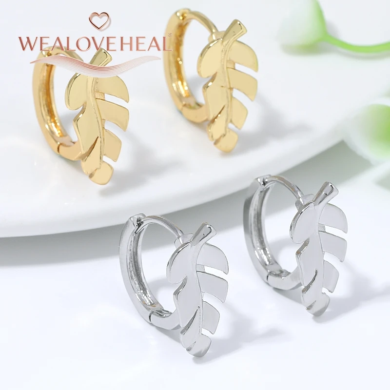 18K vergoldete Messing-Blatt-Huggie-Ohrringe für Frauen, minimalistische, naturinspirierte Creolen, perfekt für den täglichen Gebrauch und als Geschenk. – Detail 19