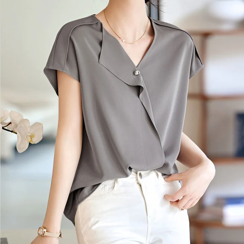 Summer New Solid Color Fashion Casual Loose Appear Thin Lady Short Sleeved Shirt Grey Grace Temperament Young Style Women\'s Top