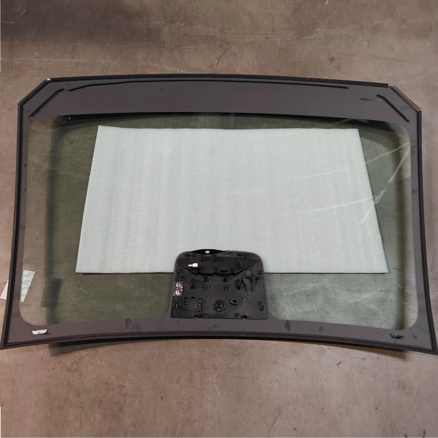 

Original Front Windshield Glass for BYD Sealion 07 EV UKEA-5206010D Body Parts EMARK 3C Certified Windshield Glass
