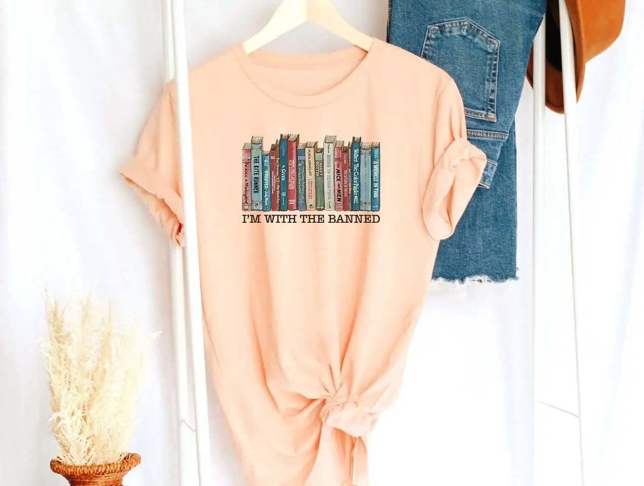 I'M With The Banned T Shirt Books Reading Librarian Woman'S Sweat Gıft For Her