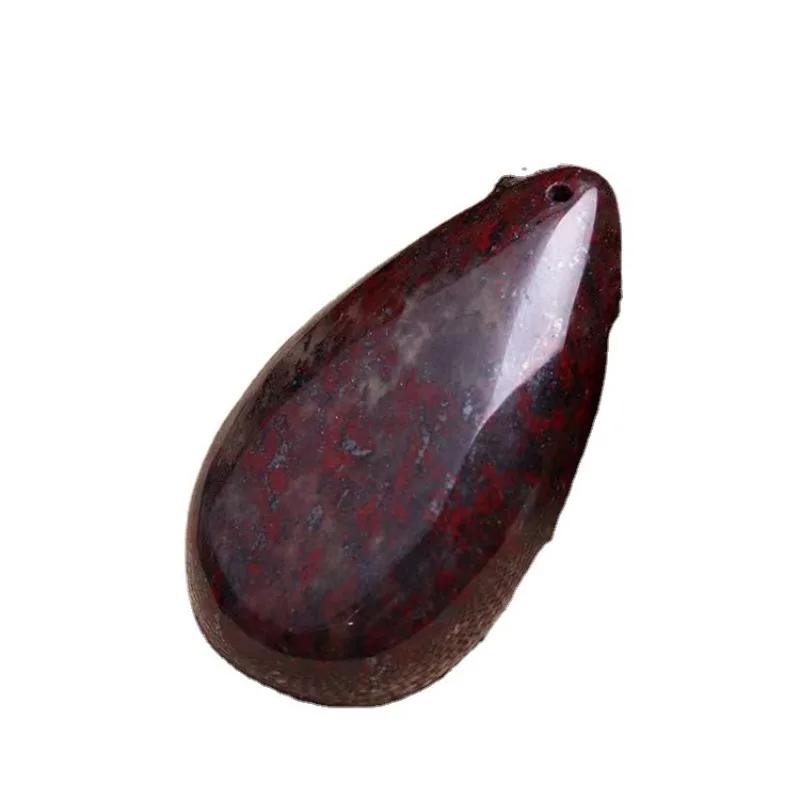 

Подвеска в виде метеорита с безопасной пряжкой