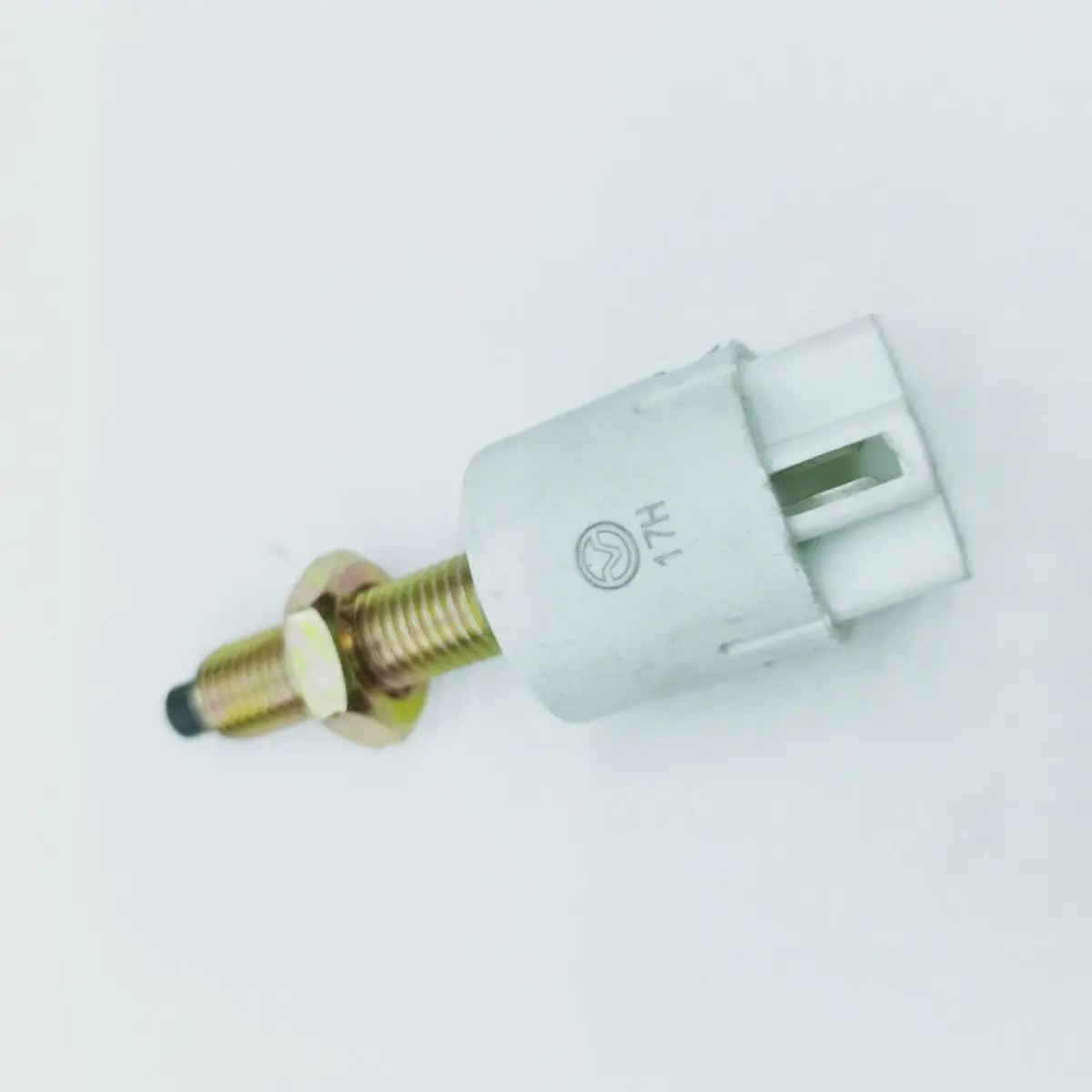 

Автозапчасти Высококачественный тормозной переключатель PBA3504110 для lifan myway