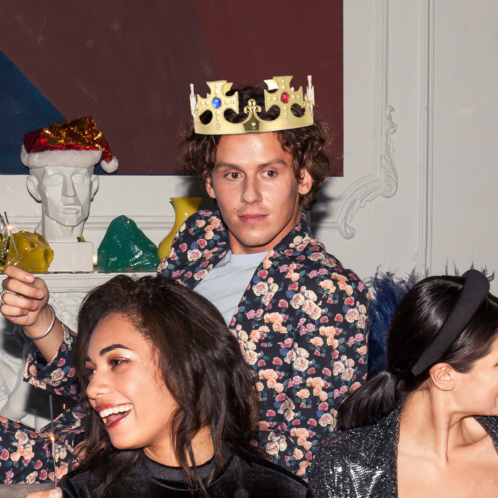 

4Pcs Royal Crown Headdress Stylish Kings Crown for Boys Girls Party Wear Stage Dance Performance Costume Prop Decor