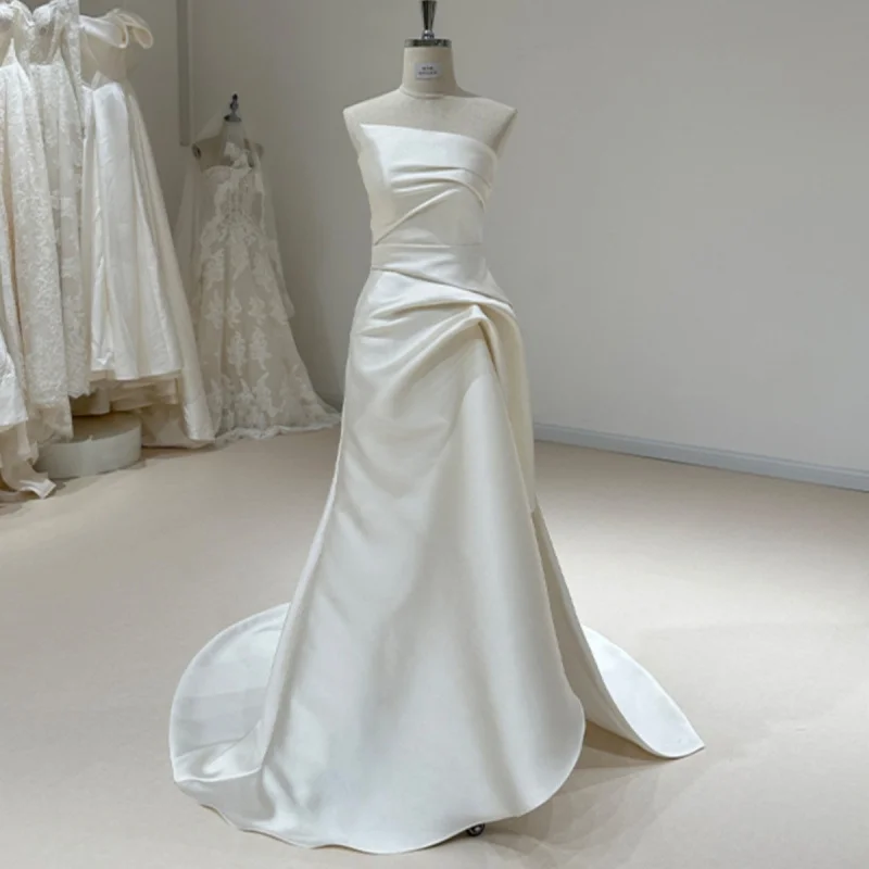 

French Style Simple Satin Asymmetric Mermaid Split Small Train Outdoor Lawn Light Wedding Dress for Marriage Registration