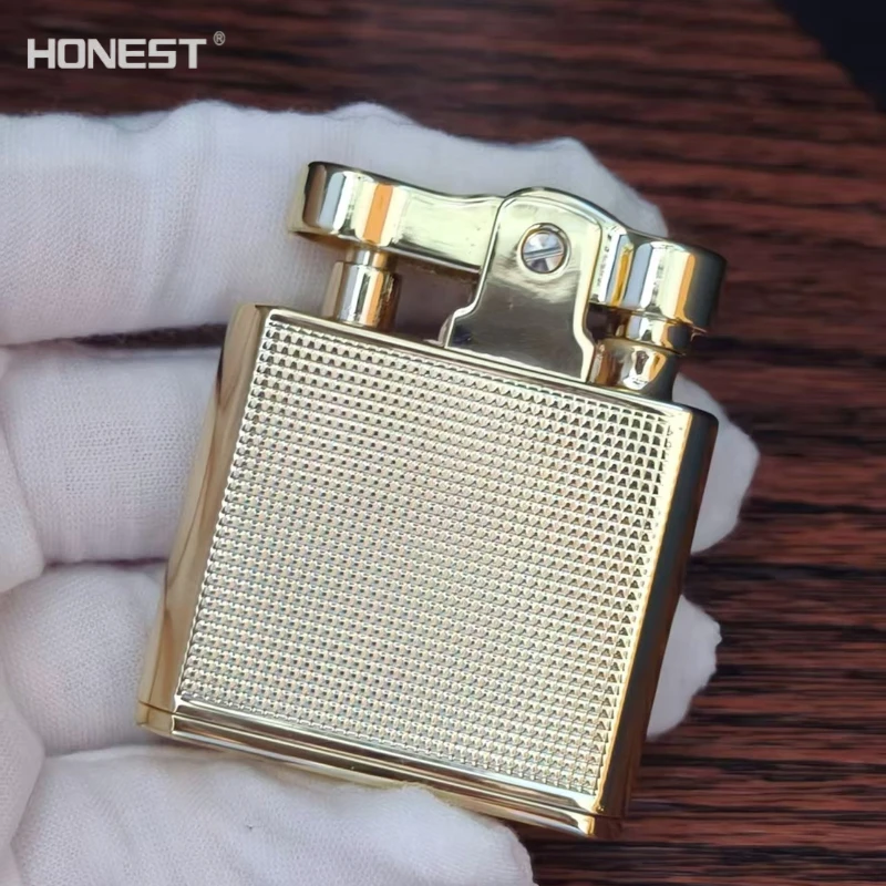 Briquet à huile lumineux Unique fait à la main, nostalgie rétro honnête, cadeau pour hommes, vente en gros
