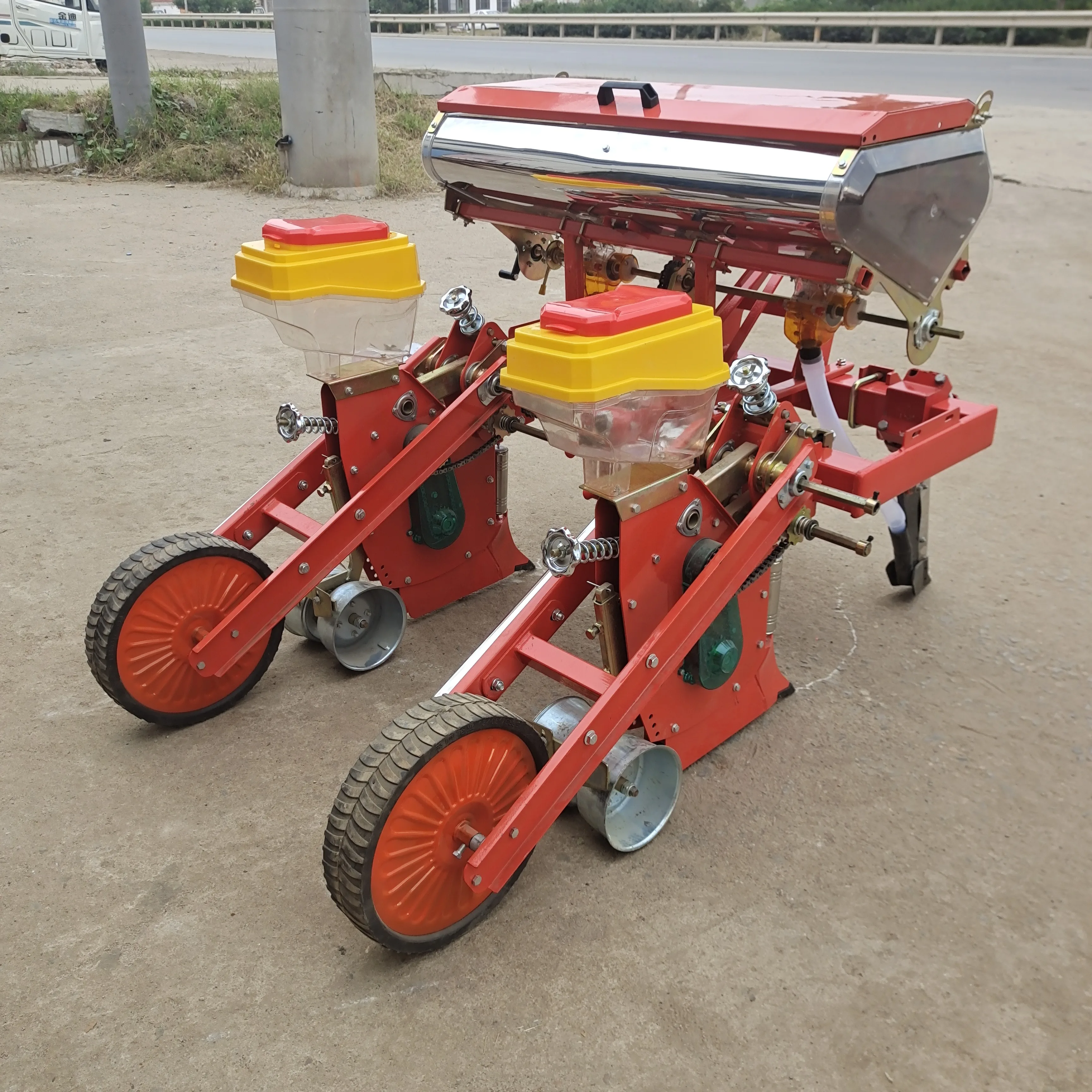 Agricultural Equipment Machinery 2 /3/ 4/ 5/6 Rows Mini Farm Tractor Maize Seeder Corn Seeder Planter