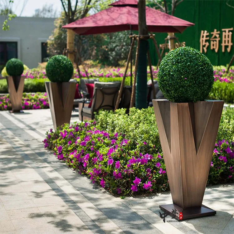 Hxl fiberglass square green plant pot - ideal for shopping malls, sales centers, and outdoor floral arrangements