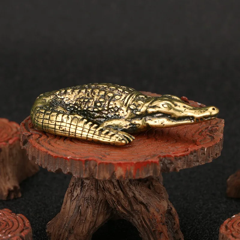 1 PC Vintage Finish Solid Brass Alligator Crocodile Sculpture Tea Pet Desk Ornaments Home Decor Collection Copper Animal Craft