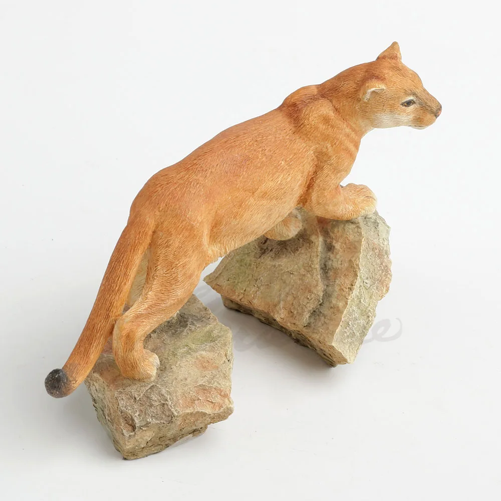 Realistic Cougar Mountain Lion Resin Figurine Walking Puma Statue Rocky Stone Base Wild Animal Ornament Home Desktop Decoration