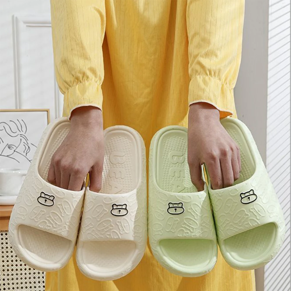 Men Women Slippers Bathroom Shower Non-Slip Bear Cartoon Flip-Flops Beach Women Slippers Sandals Slippers