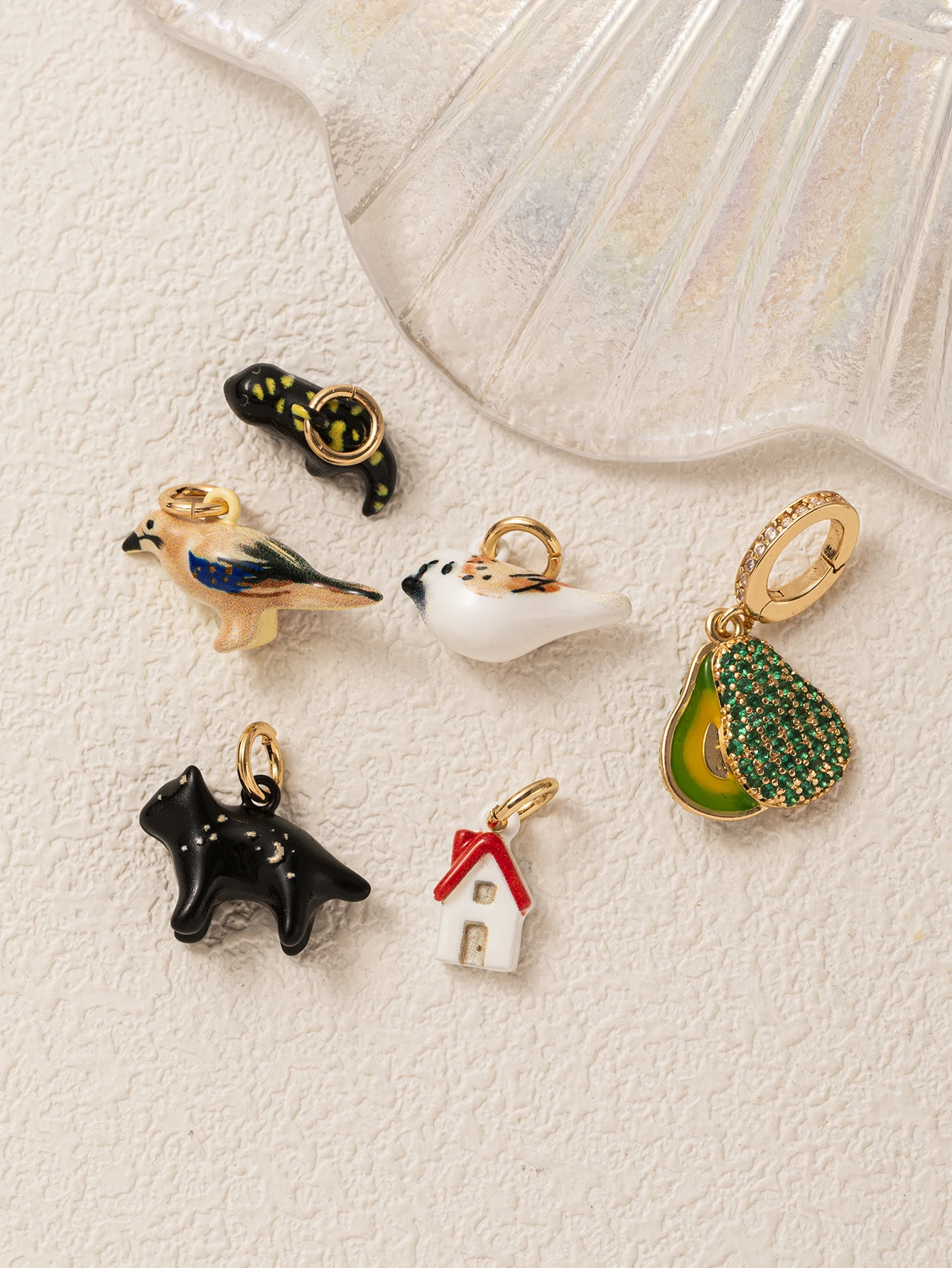 Einfacher und niedlicher beliebter Stil: Kleine Tier-Dinosaurier-Kuckuck DIY-Anhänger für Schmuck – Detail 2