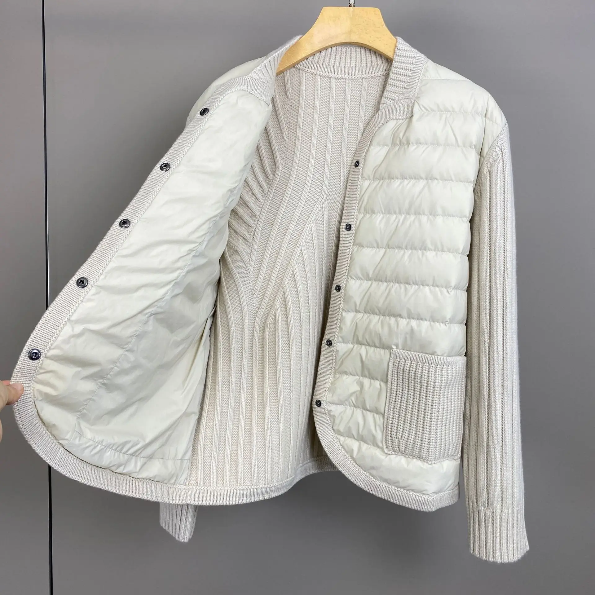 2025 الخريف والشتاء جديد عالي الجودة جيب مزدوج الصوف الكشمير محبوك الربط أوزة أسفل موضة عادية أسفل سترة #3