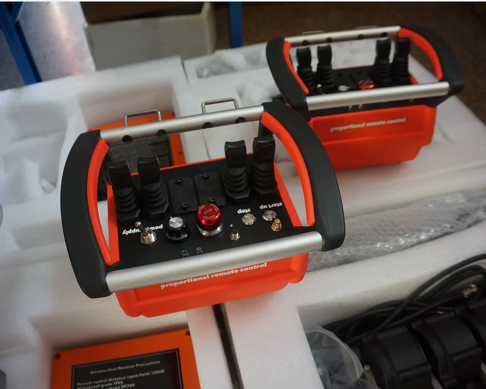 

Wireless crane remote control, 4/6/8 joysticks. For discounted pricing/product model, please contact customer service.