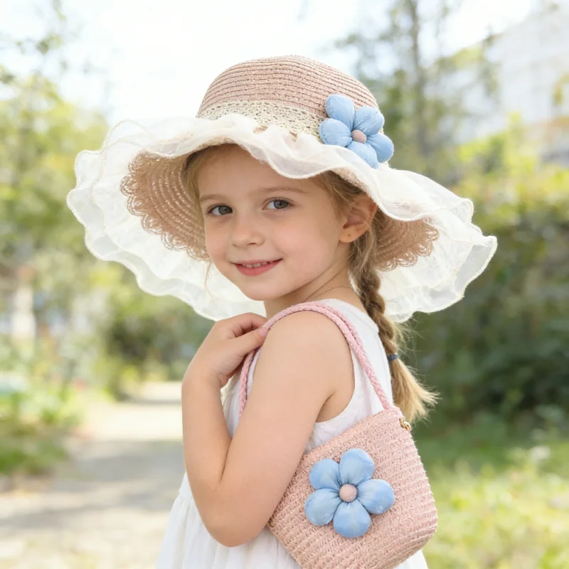 

2 летние соломенные шляпки с цветами + сумка через плечо - подходят для маленьких девочек.