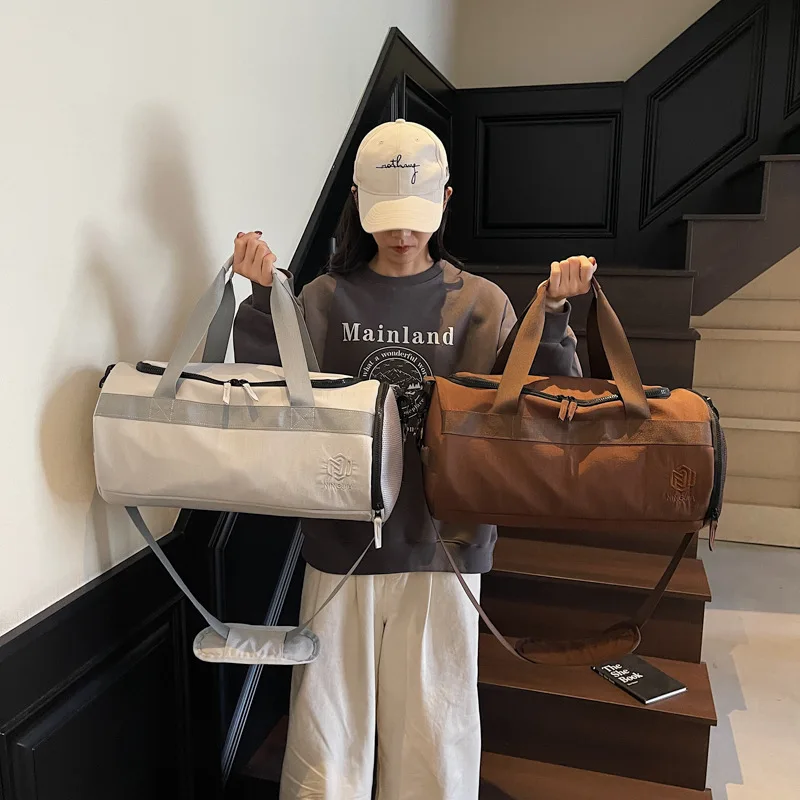 حقائب السفر، حقائب السباحة، حقيبة الصالة الرياضية، حقائب الظهر للياقة البدنية، حقيبة نسائية، حقيبة الكتف، حقائب اليد، حقيبة المدرب، حقيبة الترفيه الموضة