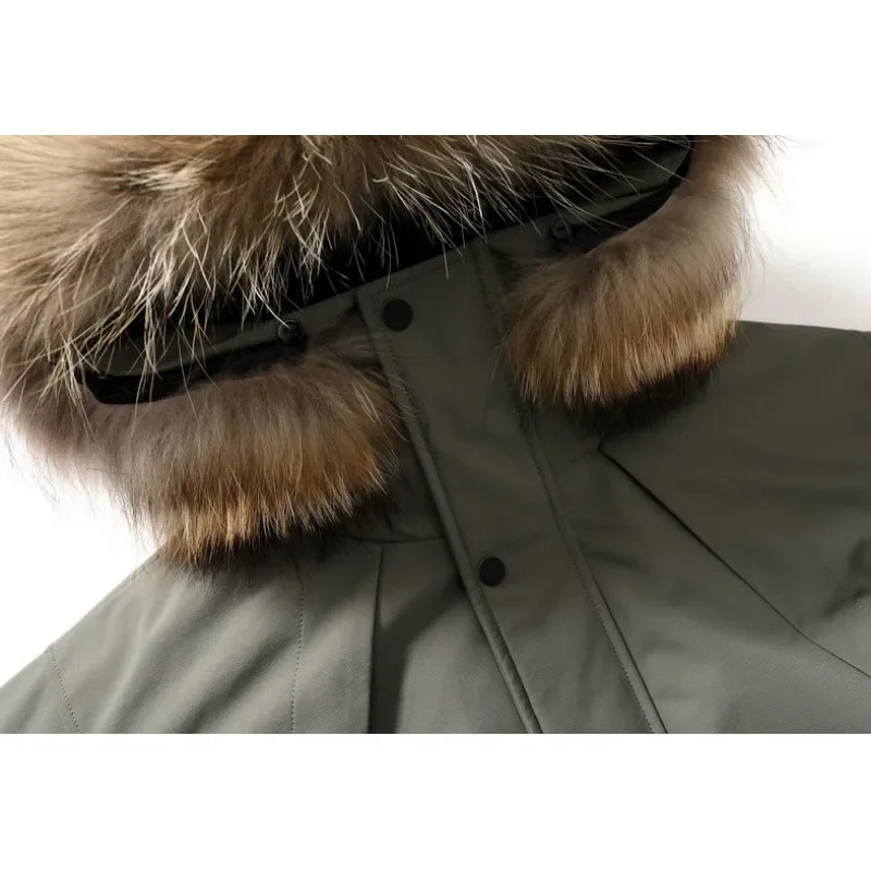 Nueva chaqueta de invierno con capucha de longitud media para hombre, Parka informal a la moda con cuello de piel gruesa y cálida, prendas de vestir de Color sólido que combinan con todo