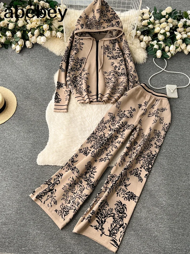 

Зимние вязаные комплекты с принтом, женский трикотаж с капюшоном и длинными рукавами + широкие длинные брюки, модный ретро-свитер, костюмы из двух предметов