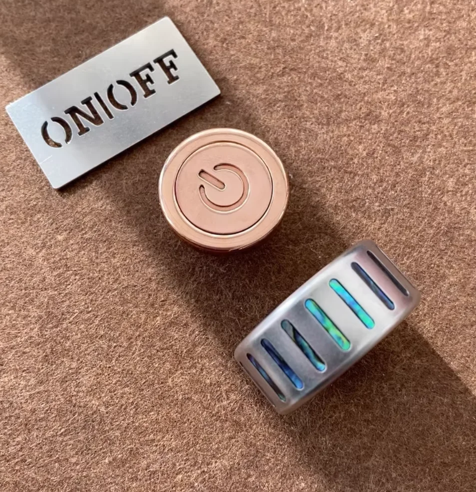 

USED EDC Acedc starter wheel copper and stainless steel Decompression toys