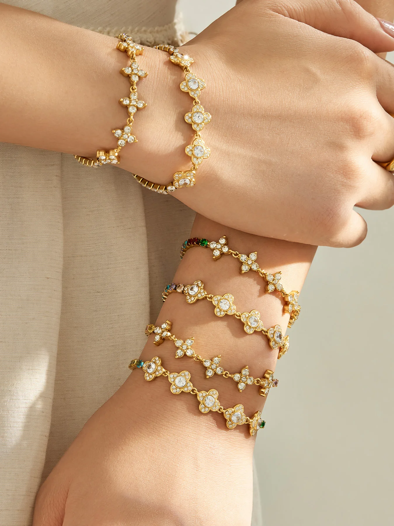 Farbiges Zirkon-Armband Tennis-Armband Edelstahl-Kettenarmbänder 18k Vergoldet Mit CZ-Blumen-Charm-Armbändern für Damen – Detail 3