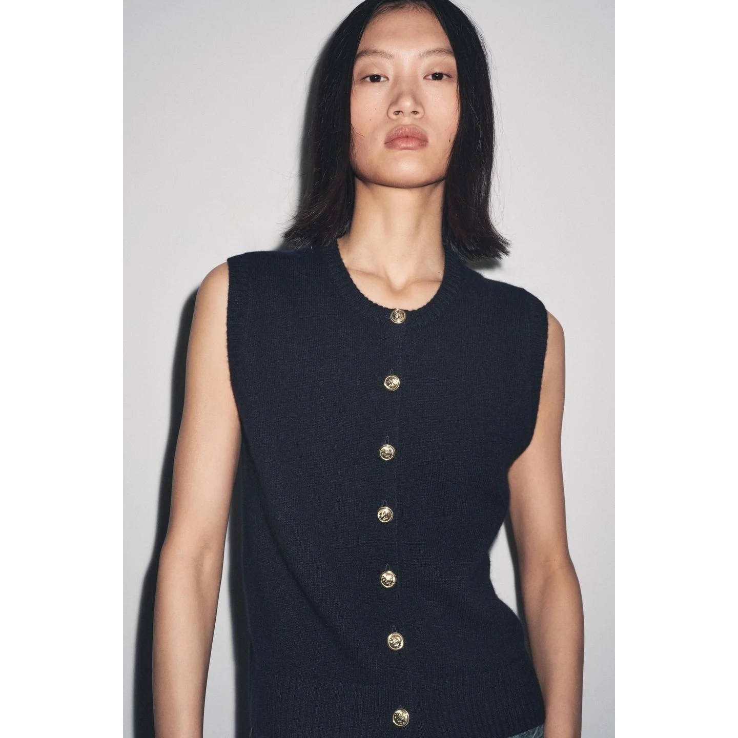 

Gold Plated Button Closure round Ne Svel Vest 2025 Autumn Faion Women's All-Match Sle Single Button Fastening