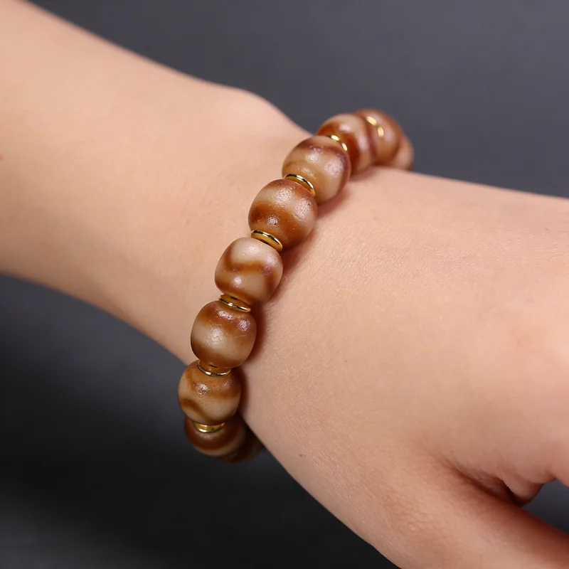 Natural Tibetan genuine old mine raw stone agate medicine master tiger tooth Dzi bead bracelet approximately 12*12mm