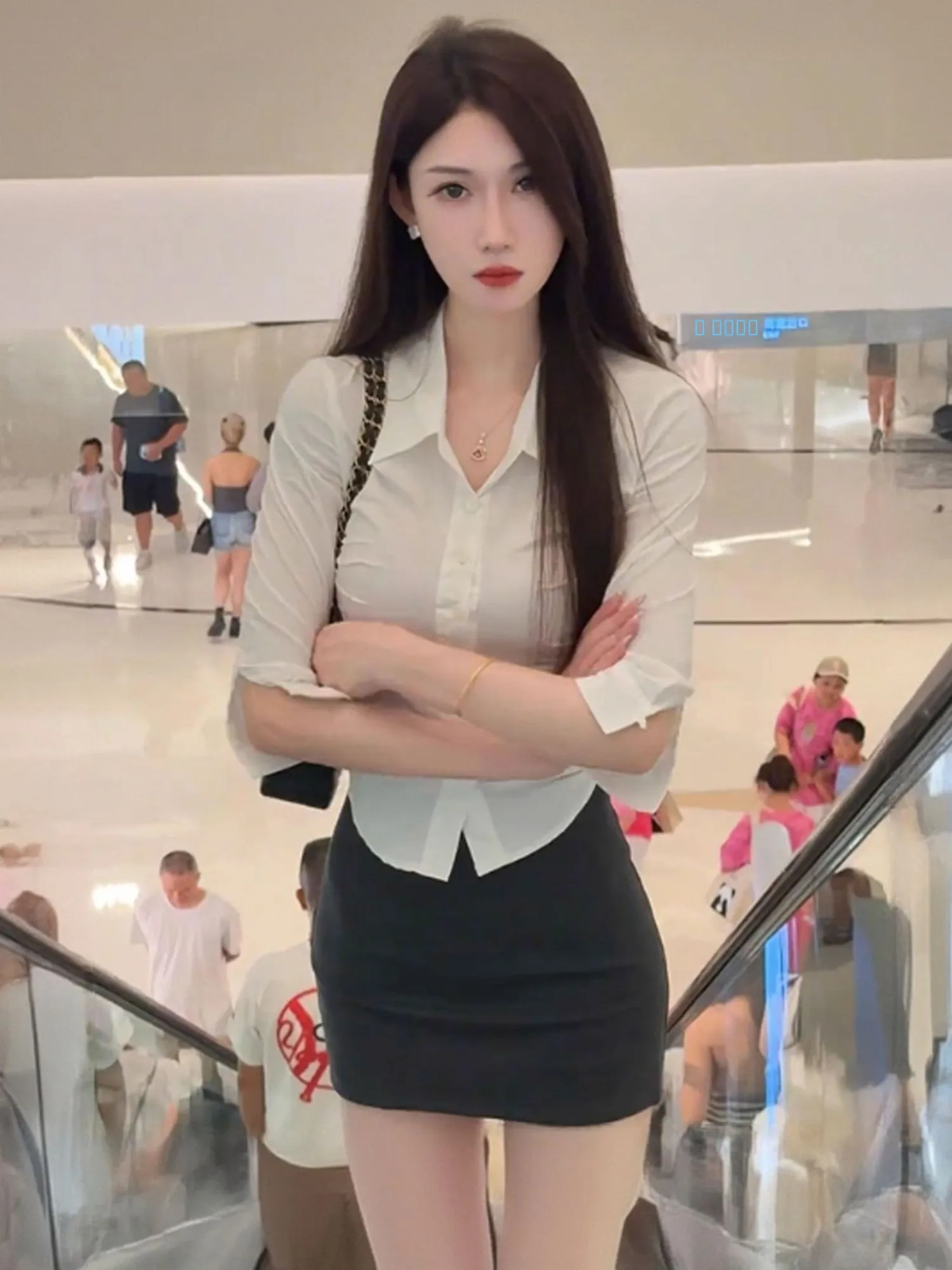 

Fall 2025 Spicy Short Shirt And Skirt Set Slimming Pleated Design Cotton Blend High Waist Button up Women's Fashion Ensemble