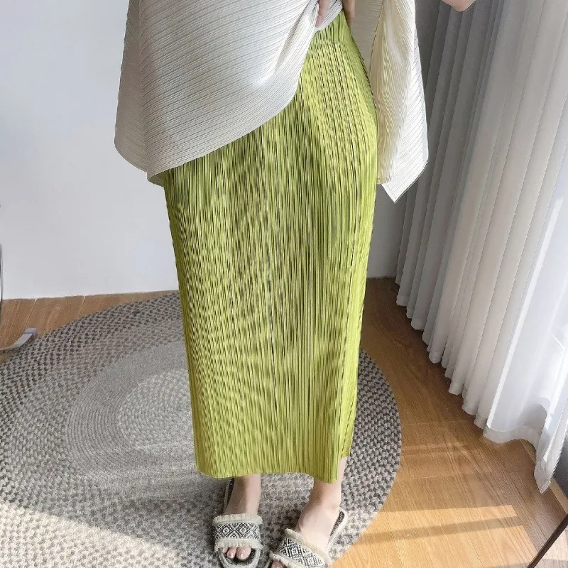 

Плиссированная юбка Miyake 2026: Новинка лета, элегантная модная женская юбка миди с разрезом сзади, прямая, эластичная, драпированная, длинная, на подкладке