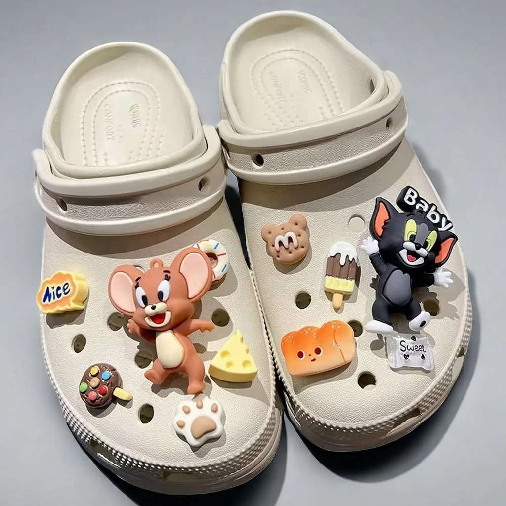 

2024 Miniso Tom And Jerry 3D Shoes Charms Children'S Cartoon Diy Hole Shoes Flower Removable Buckle For Party Birthday Gifts