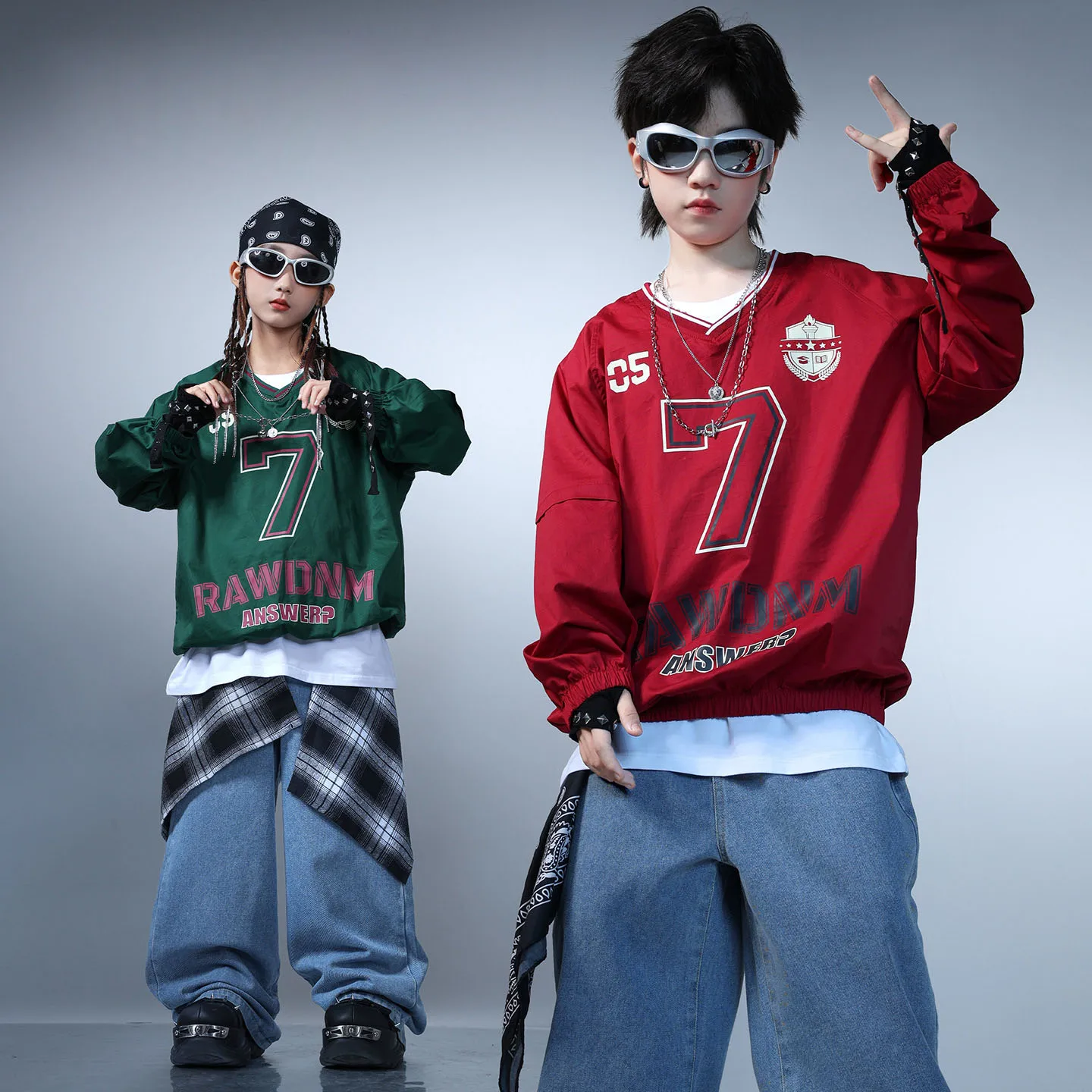 Kind Kpop Hip Hop Kleidung Rot Grün Jersey Sweatshirt Top Denim Blau Straße Baggy Jeans Hosen für Mädchen Junge Tanz Kostüm Kleidung