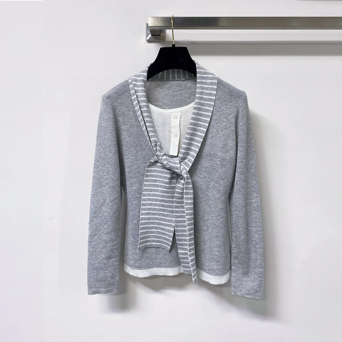 2026 high-quality women's fake two-piece striped ribbon knitted cardigan--hb812