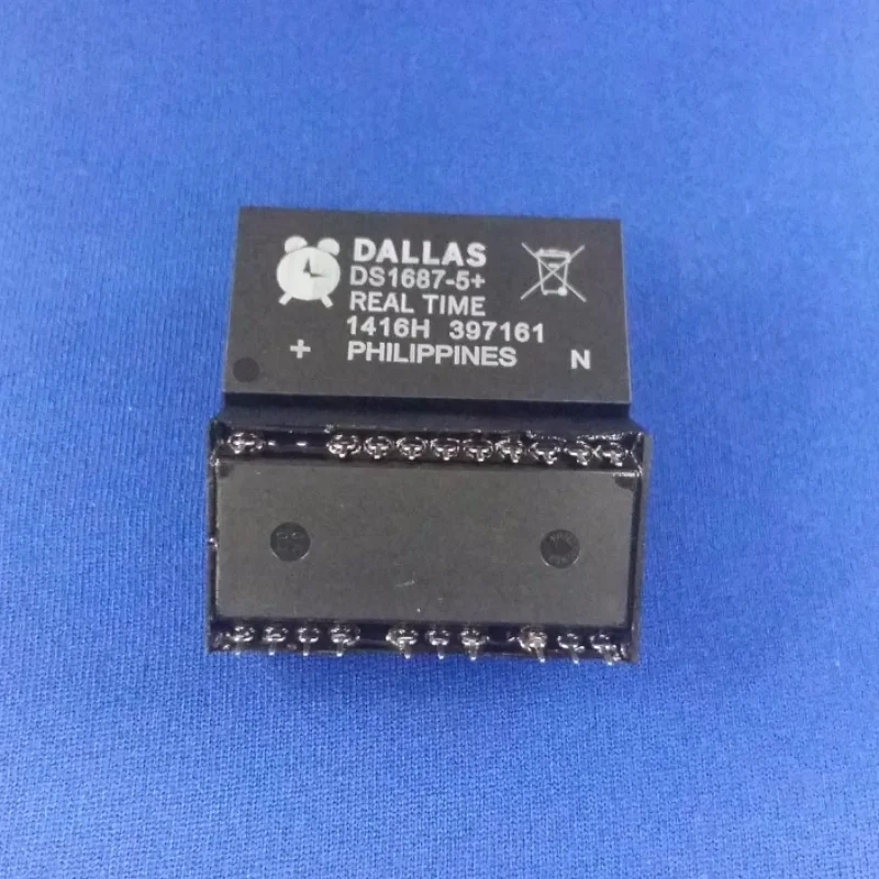 New DS1687-5+ DS1687-5IND DIP-20 3V/5V Real-Time Clocks