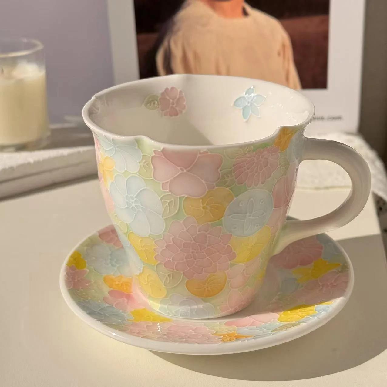 

Hand-Painted 3D High-Aesthetic Value Ceramic Coffee Cup with Underglaze Coloring Jingdezhen Cup Single Ear Handle