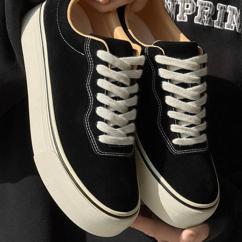 

Niche Large-sized Flat Low-top Round-toe Color-blocked Retro Fashionable Wear-resistant Anti-slip Lace-up Vulcanized Board Shoes