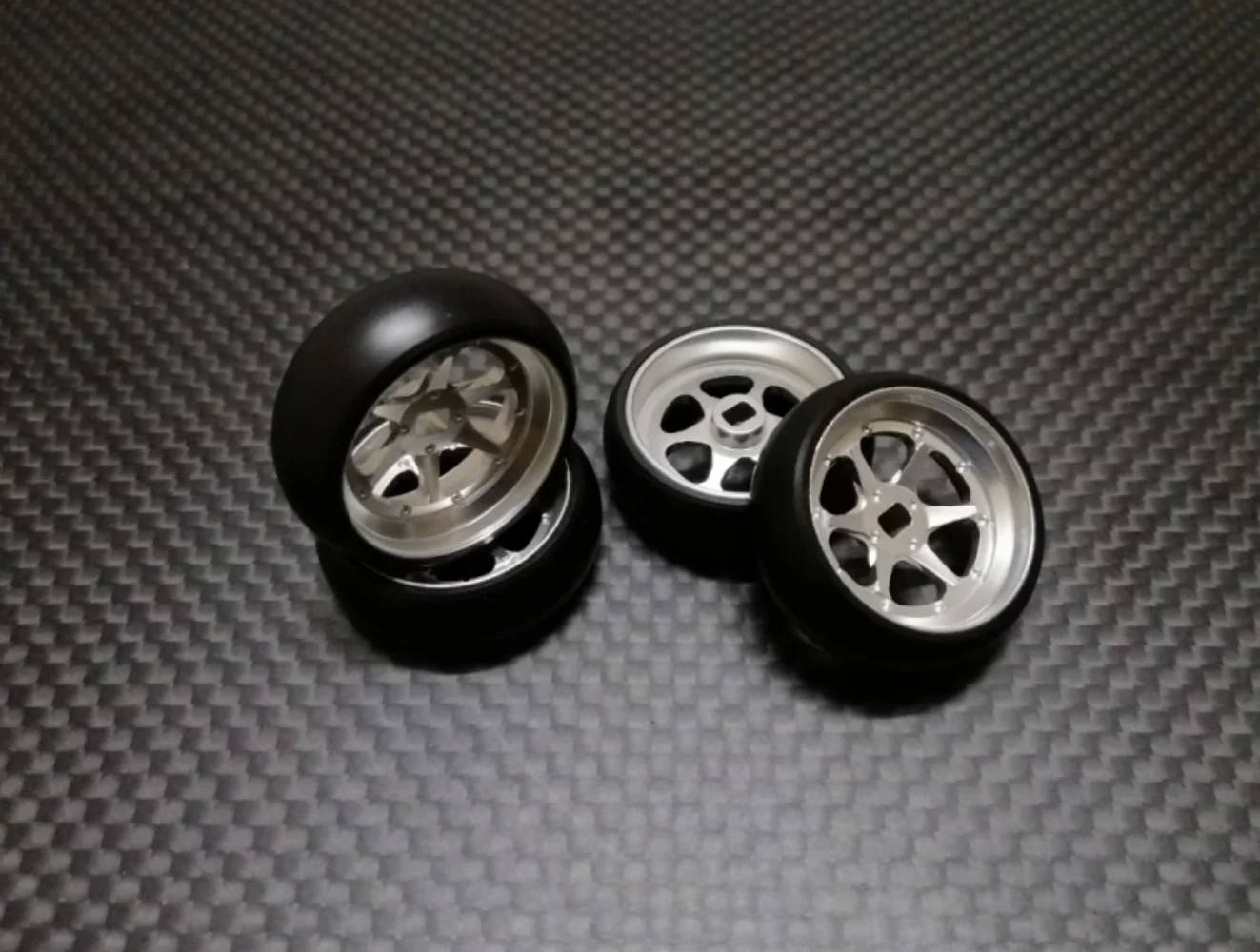 MINI-Z、MINI-D、AMZ、MINI-Q、DRZ、GLAミニドリフトカー用高精度シミュレーションメタルホイール