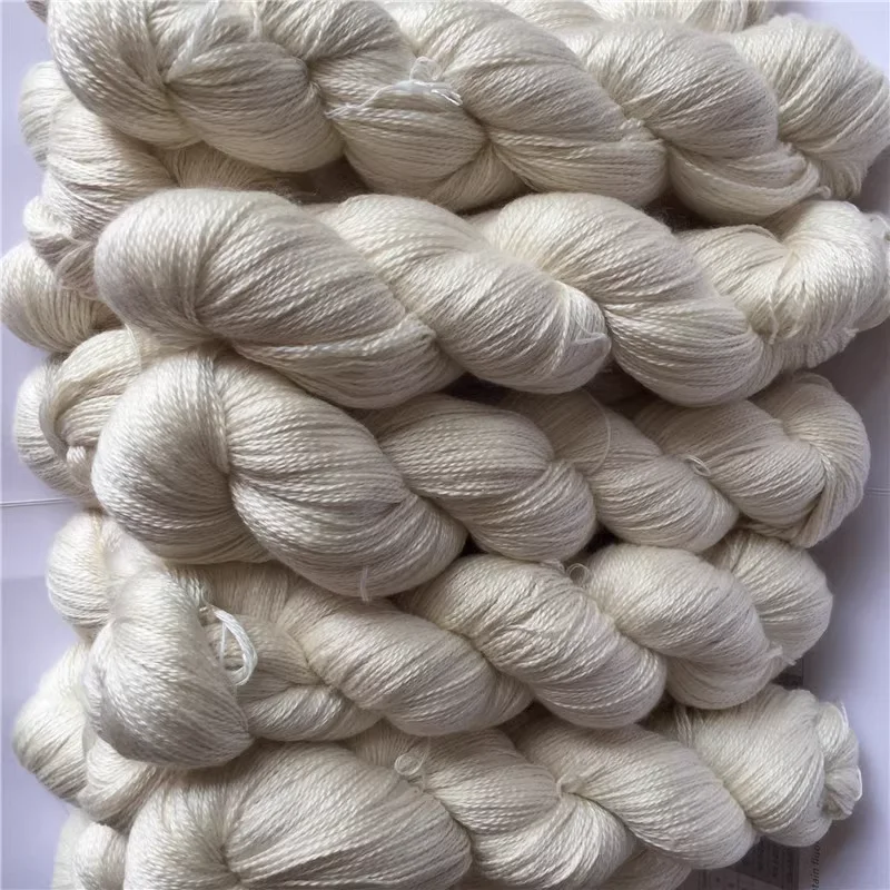 100g/Los 14mn/2 Stränge 50% Seide 50% Merino garn Strang stricken Wollgarn Seiden spitze Hands trick garn Frühling Sommer garn 700m