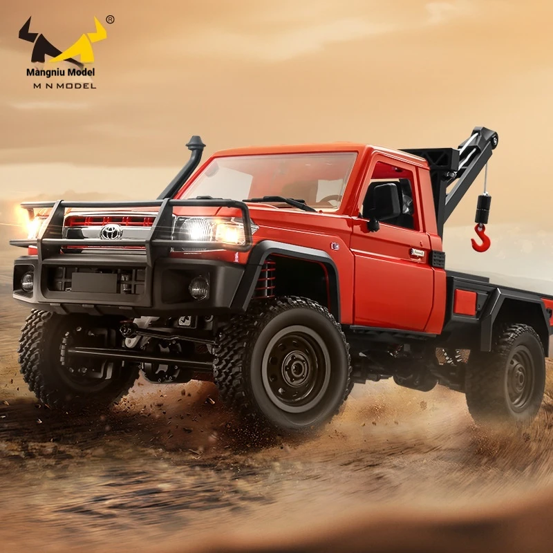 

Радиоуправляемый грузовик-кран MN Model MN82T Toyota LC79, имитирующий внедорожник, для детей и любителей радиоуправляемых моделей.