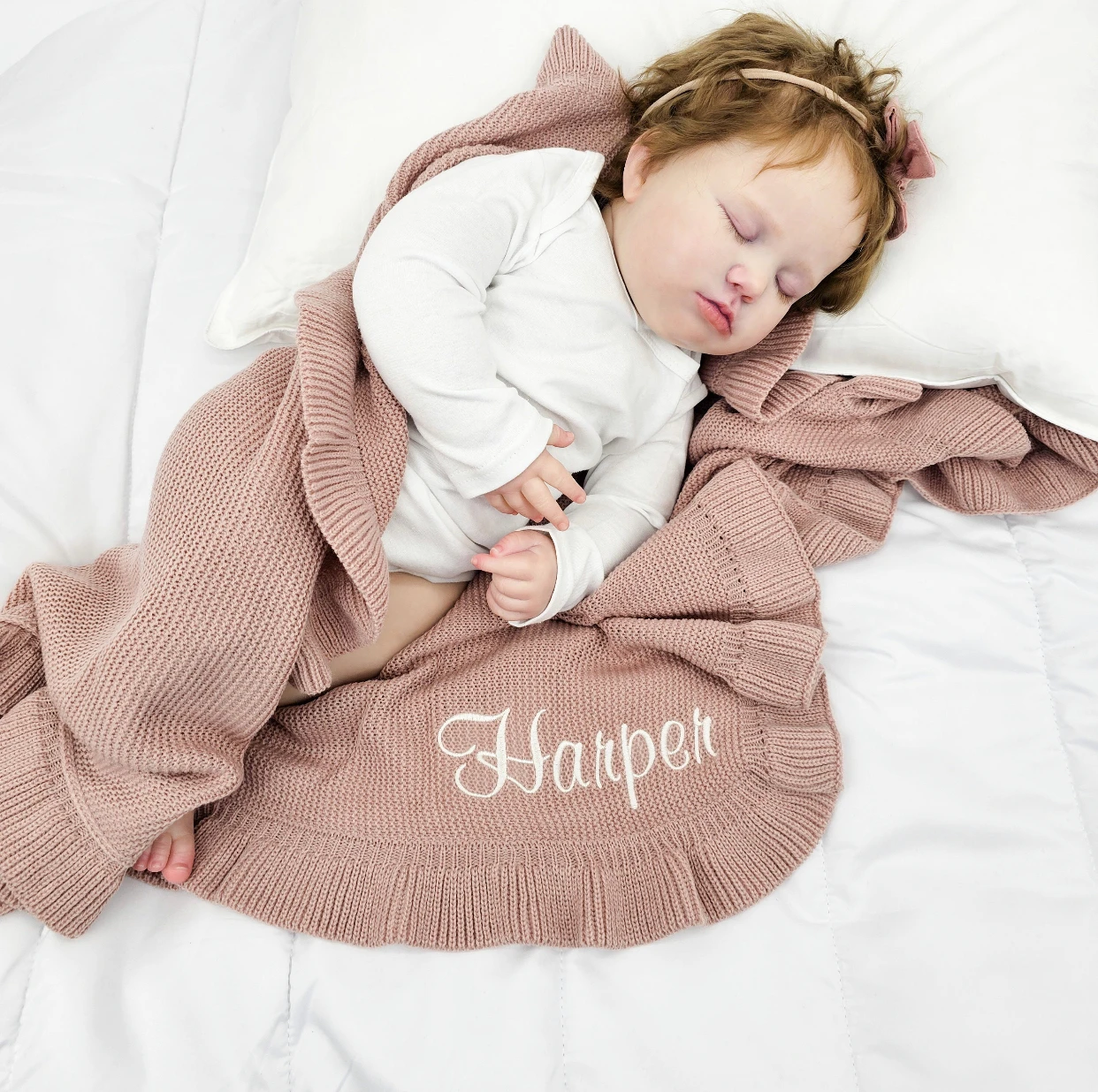 Personalized Knited Baby Blanket for Newborn Girls and Boys Customized Embroidery Name Logo Kids Birthday Gifts Arabic Blanket