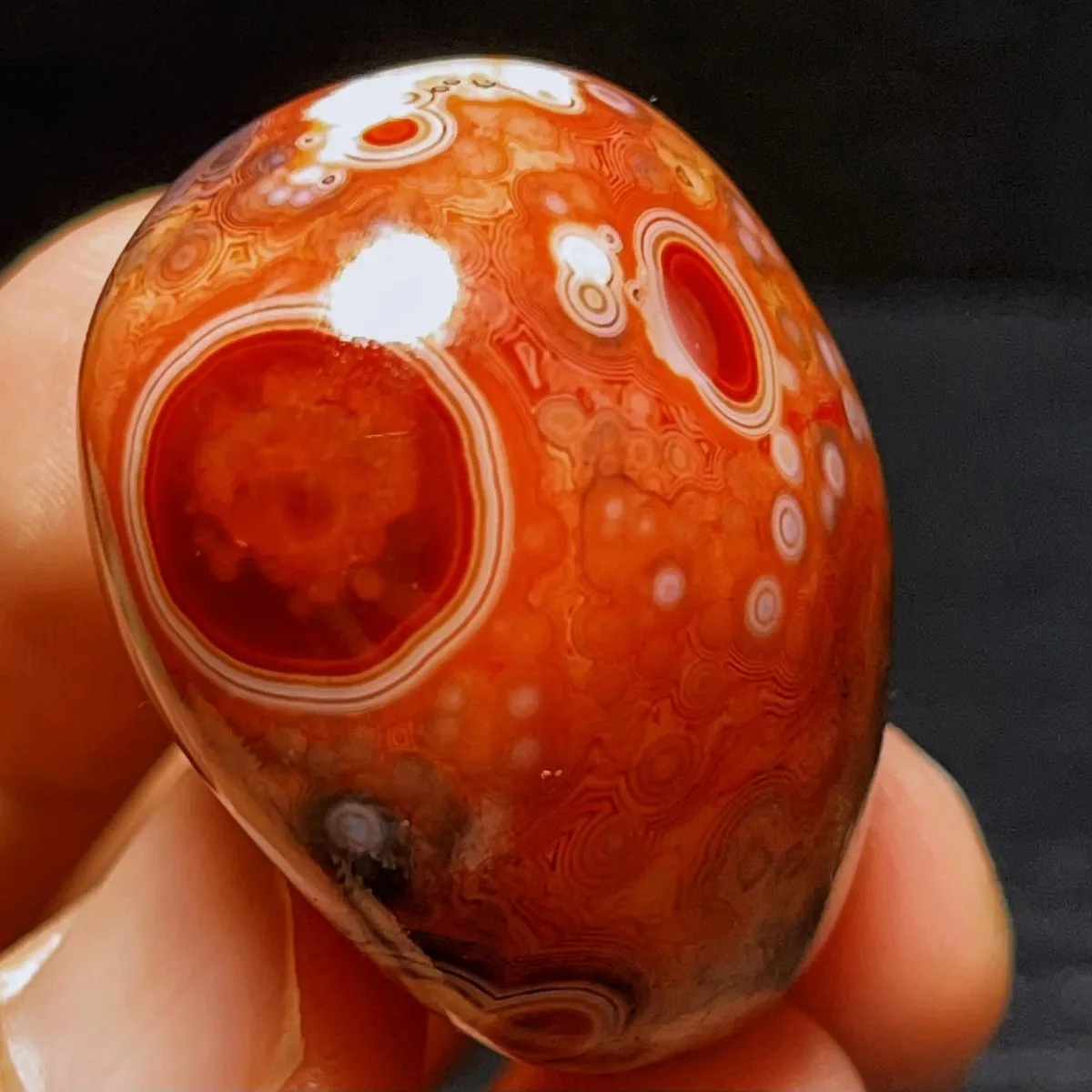 Sandy Tone Banded Agate Worry Stone, Color Gradient, Tumbled Polished, Jewelry Making, Natural Stone, Crystal Collection