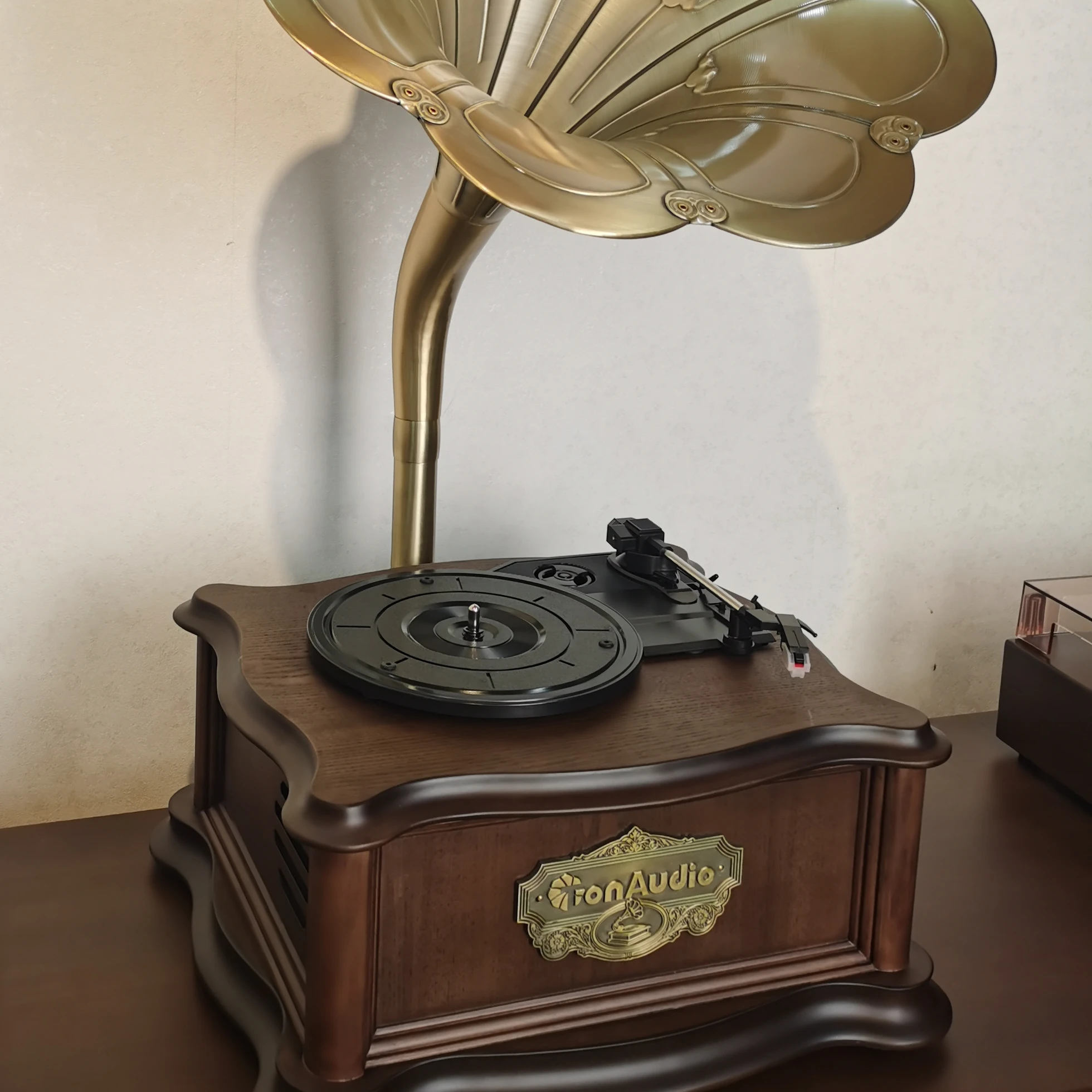 High Retro Vinyl Record Player Large Alloy Speakers Stylish Gramophone Adaptor USB Radio RCA Output Function Durable Metal