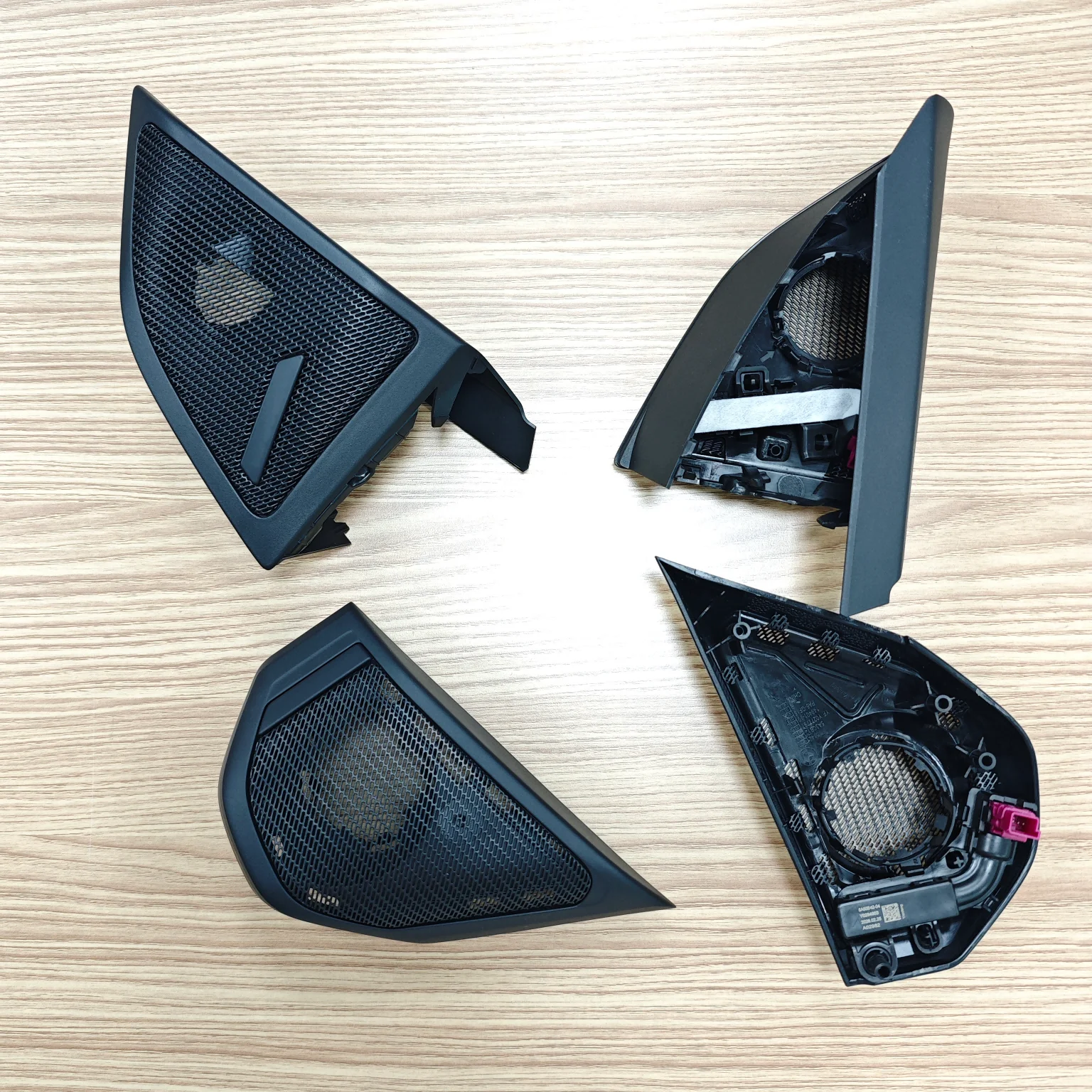 Modification and Upgrade Car Cover of Four High Pitched Speakers for BMW G45 G48 Front and Rear Doors Tweeter Cover Horn Audio