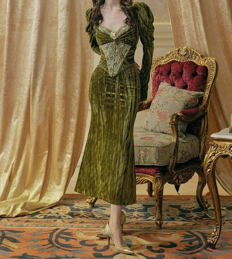 2025 Otoño e Invierno nuevo vestido Retro de terciopelo verde de espina de pescado falda madura con sello de cintura de espina de pescado (sin cadena)